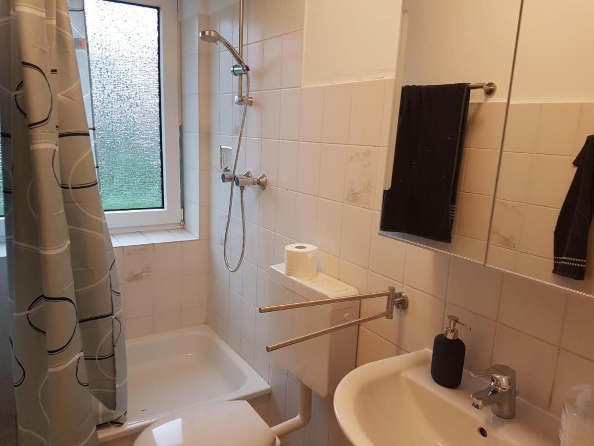 Kleine, Ruhige Wohnung In Gelsenkirchen Exterior foto